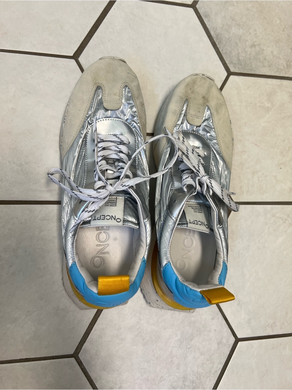 Oncept women’s sneakers 8.5